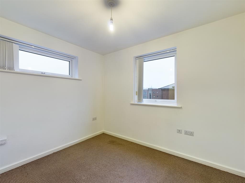 2 bed flat to rent in Hartley Court, Stoke-on-Trent  - Property Image 13