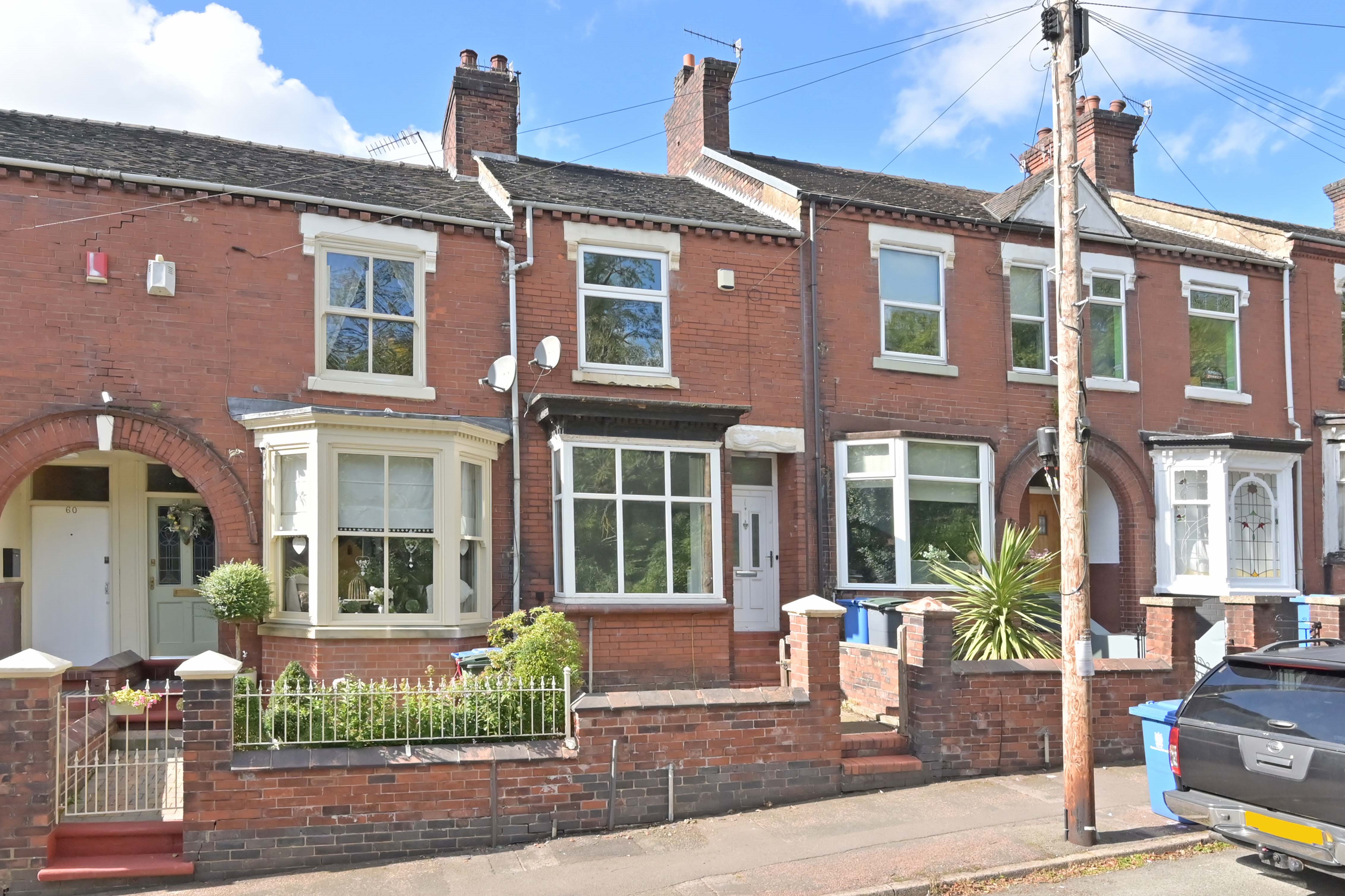 2 bed terraced house to rent in Baskerville Road, Northwood, ST1
