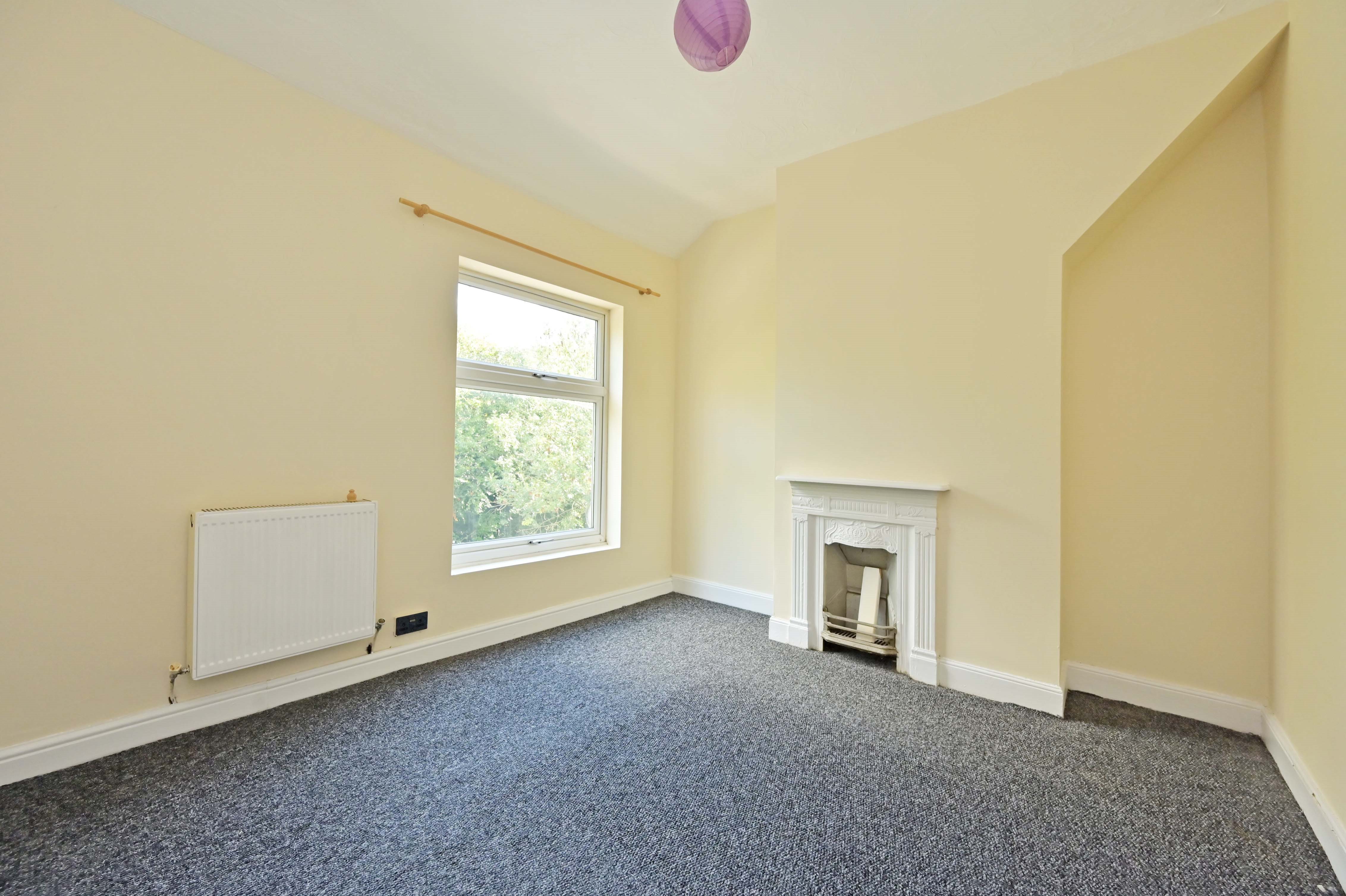 2 bed terraced house to rent in Baskerville  Road, Northwood  - Property Image 14