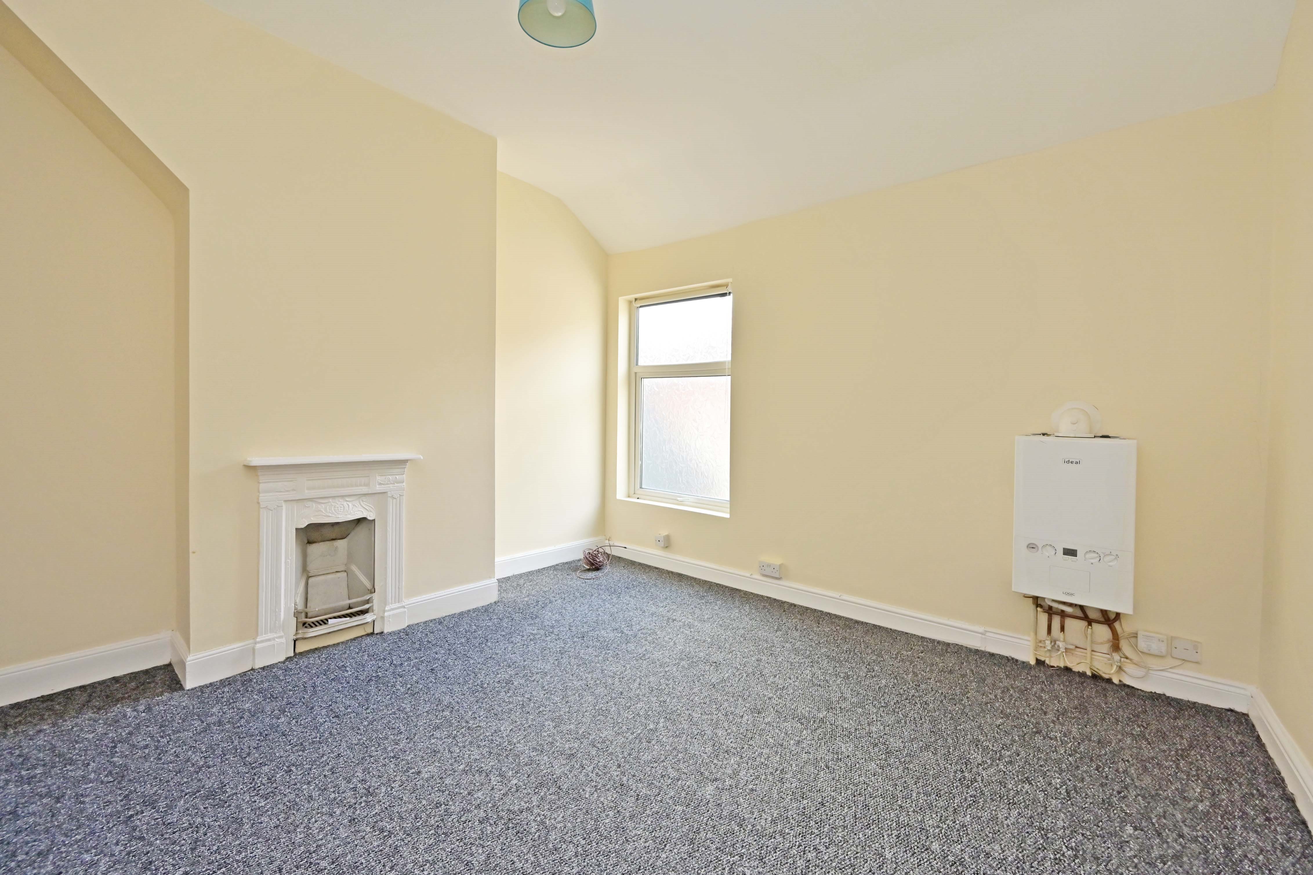2 bed terraced house to rent in Baskerville  Road, Northwood  - Property Image 16