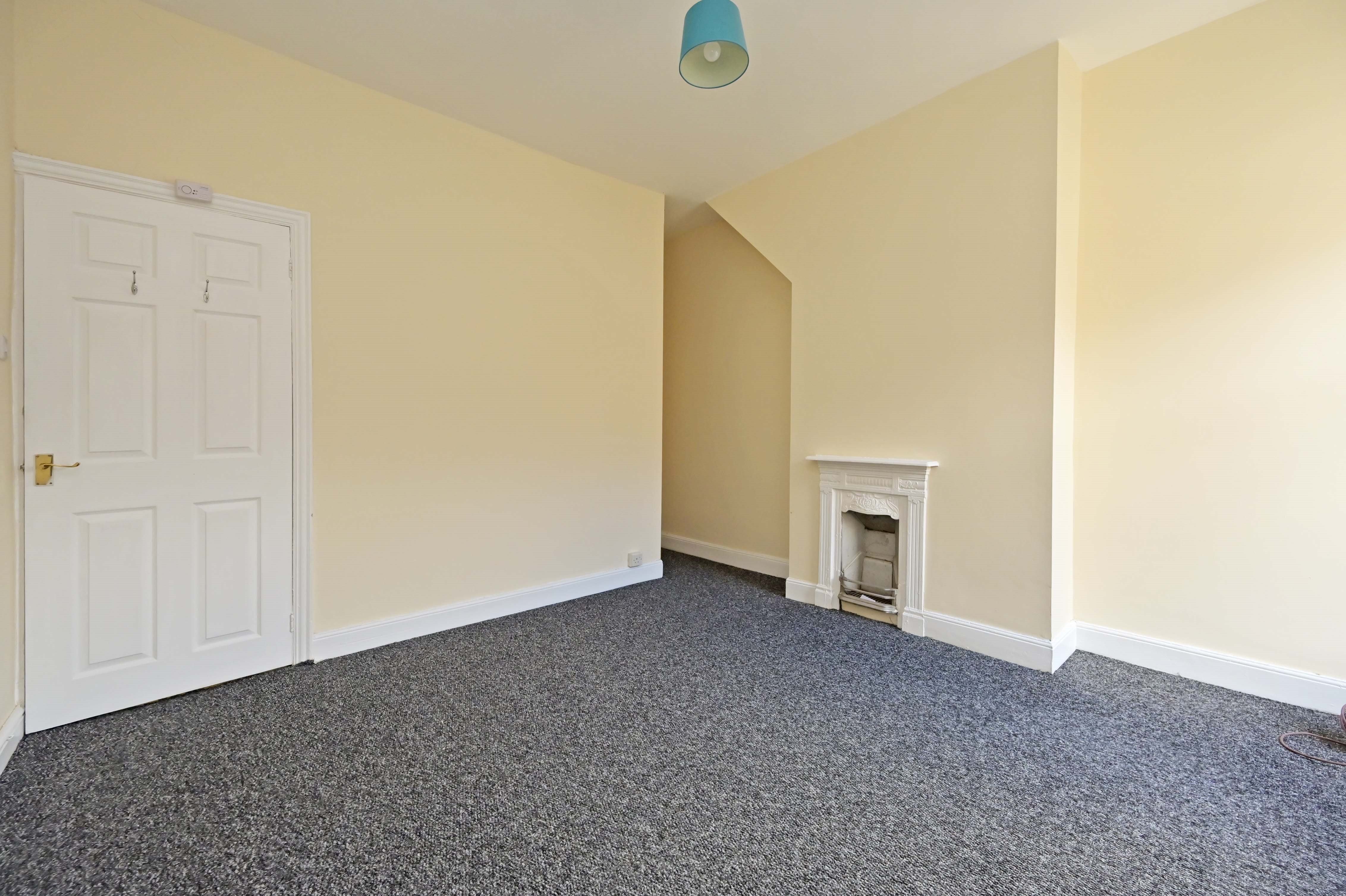 2 bed terraced house to rent in Baskerville  Road, Northwood  - Property Image 17
