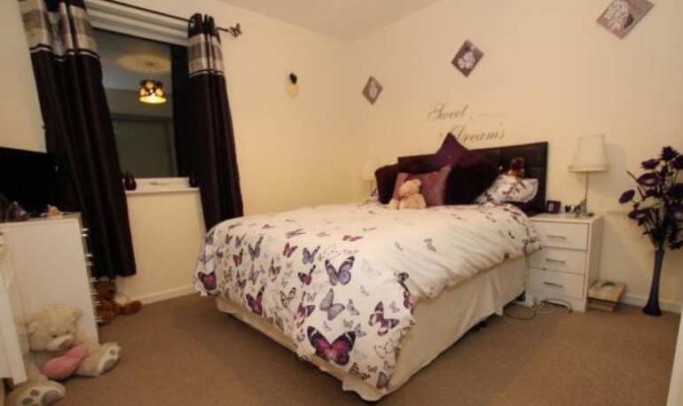 2 bed flat to rent in Lancashire  Court, Burslem  - Property Image 5