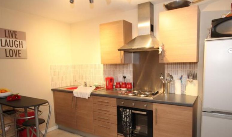 2 bed flat to rent in Lancashire  Court, Burslem  - Property Image 2