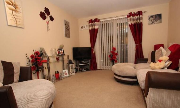 2 bed flat to rent in Lancashire  Court, Burslem  - Property Image 3