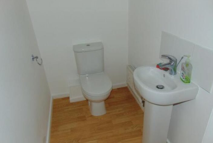 4 bed town house to rent in Sytchmill  Way, Burslem  - Property Image 5