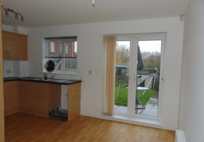 4 bed town house to rent in Sytchmill  Way, Burslem  - Property Image 4