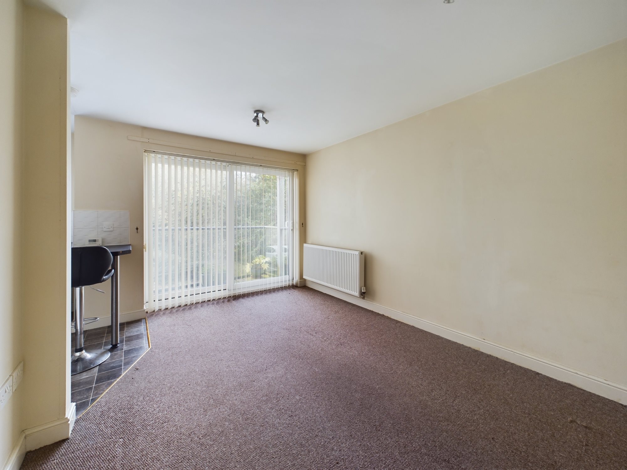 2 bed flat to rent in Windsor  Court, Stoke-on-Trent  - Property Image 4