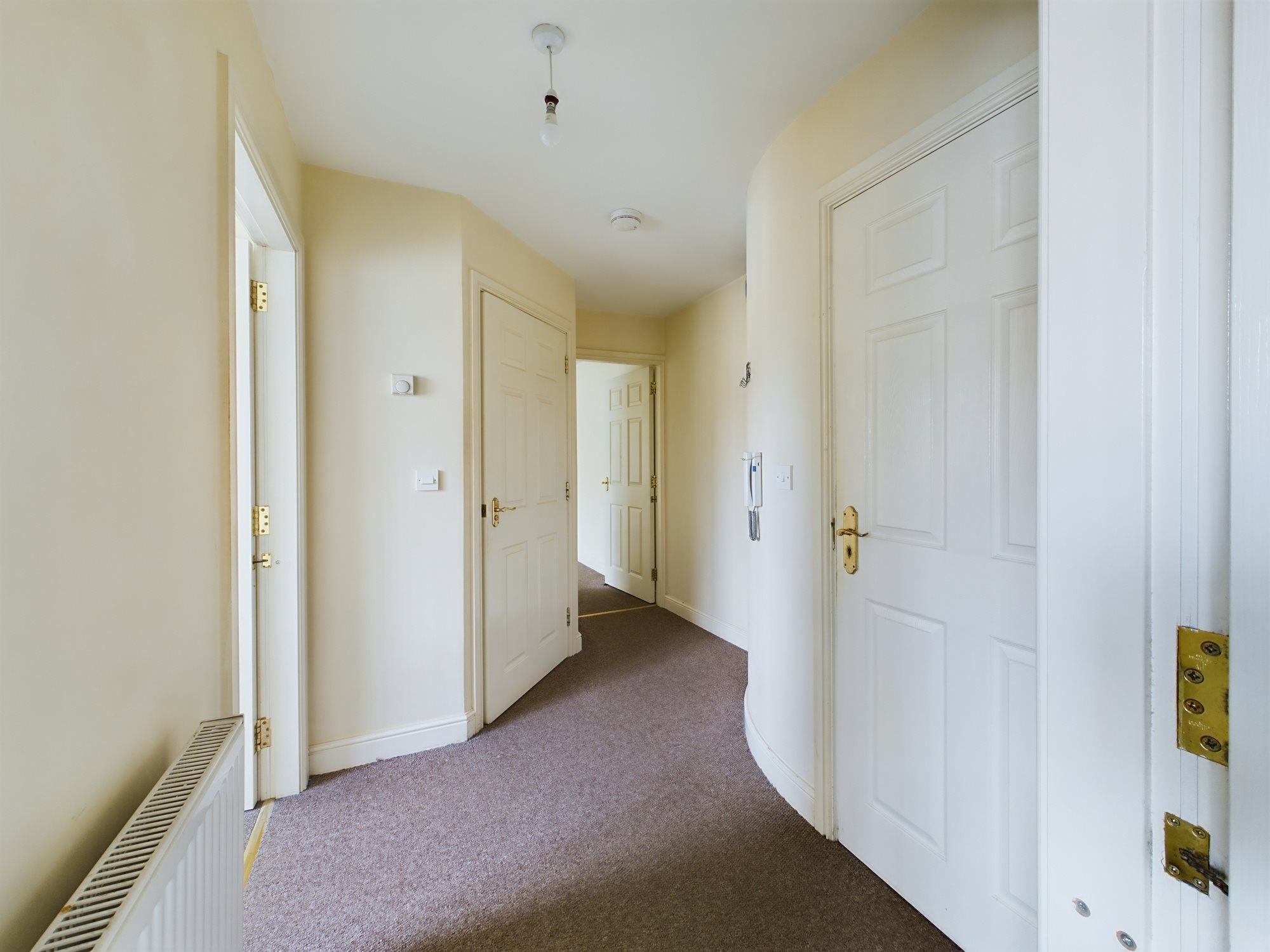 2 bed flat to rent in Windsor  Court, Stoke-on-Trent  - Property Image 3