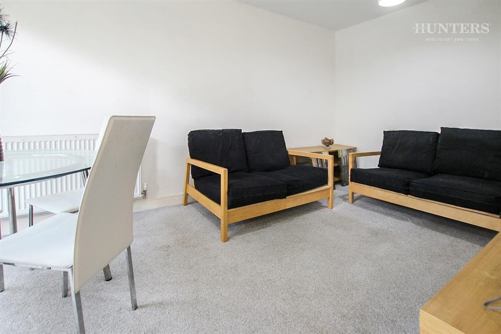 2 bed flat to rent in Wessex  Court, Staffordshire  - Property Image 5