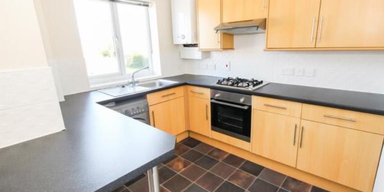2 bed apartment to rent in Windsor  Court, Stoke-on-Trent  - Property Image 4