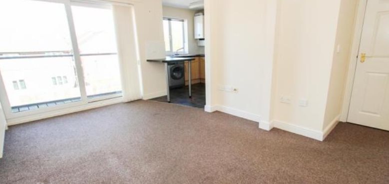 2 bed apartment to rent in Windsor  Court, Stoke-on-Trent  - Property Image 3