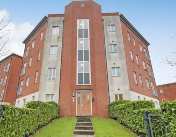 1 bed flat to rent in Bretby Court, Burslem, ST6