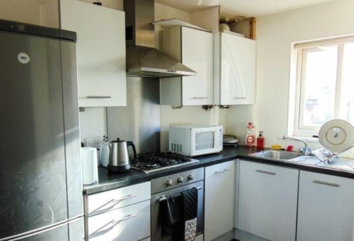 1 bed flat to rent in Bretby  Court, Burslem  - Property Image 3