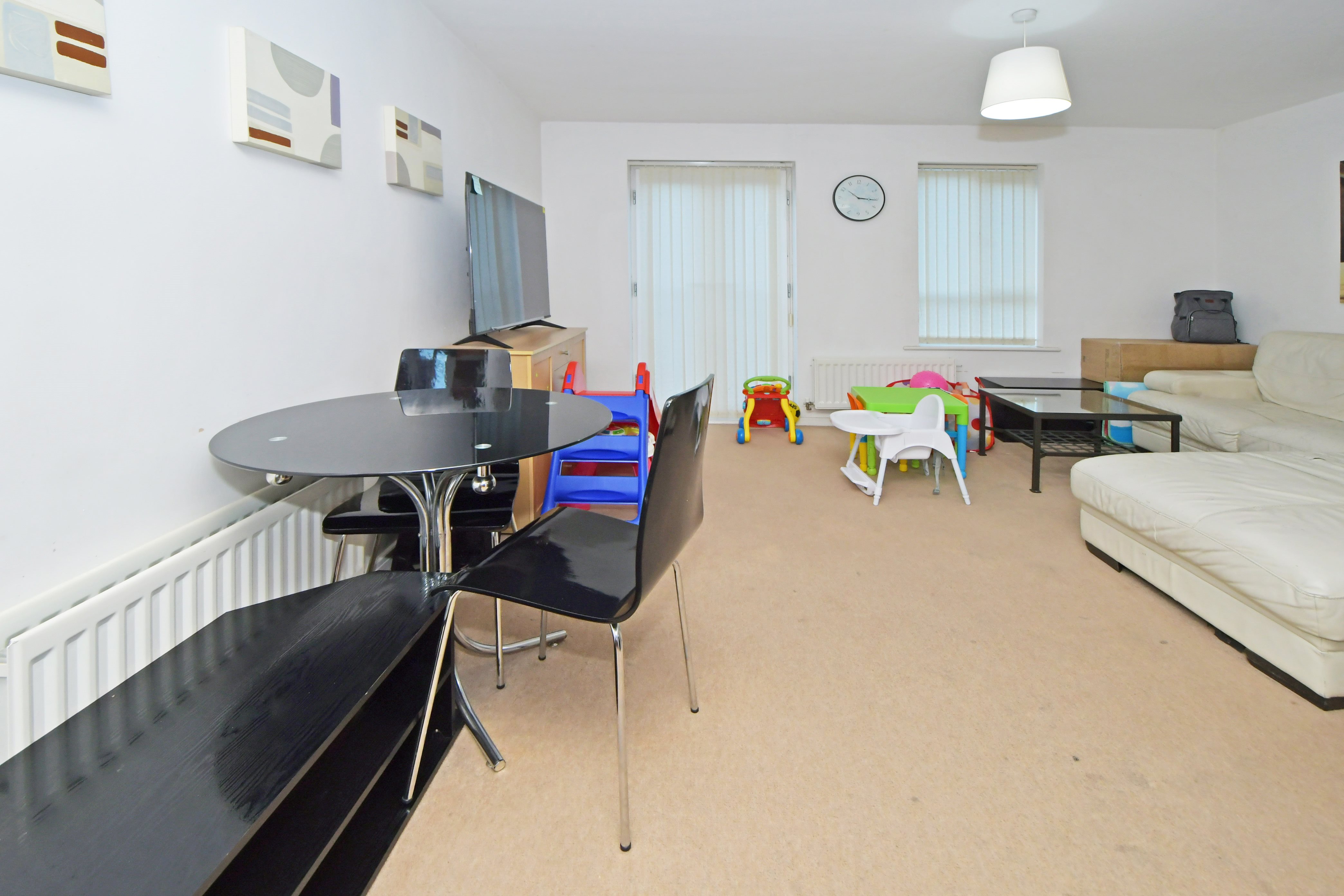 2 bed flat to rent in Elton  Court, Burslem  - Property Image 3