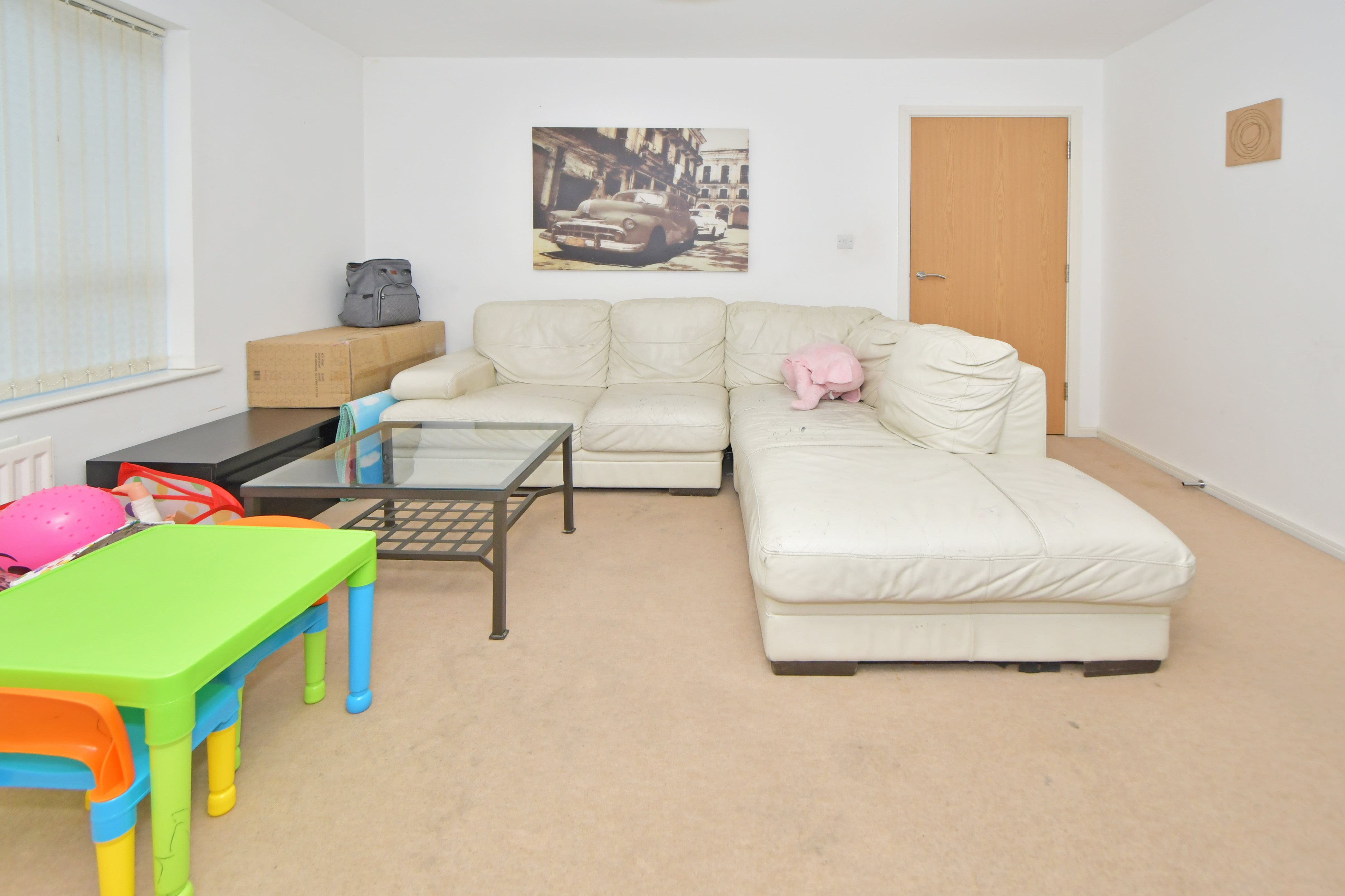 2 bed flat to rent in Elton  Court, Burslem  - Property Image 9