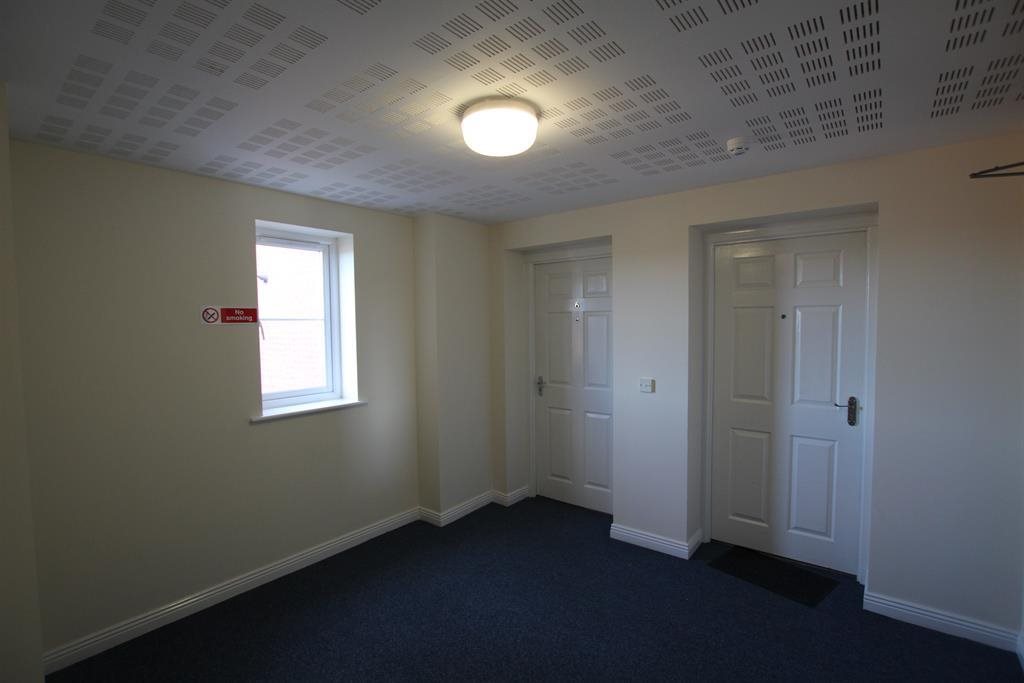 2 bed flat to rent in Ravensbourne  Court, Norton Heights  - Property Image 3