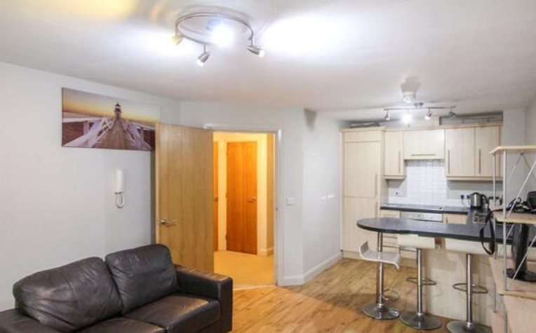 1 bed flat to rent in Selkirk  Court, Stoke-on-Trent  - Property Image 3