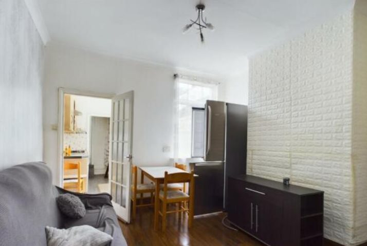 2 bed terraced house to rent in Mulgrave  Street, Stoke-on-Trent  - Property Image 3