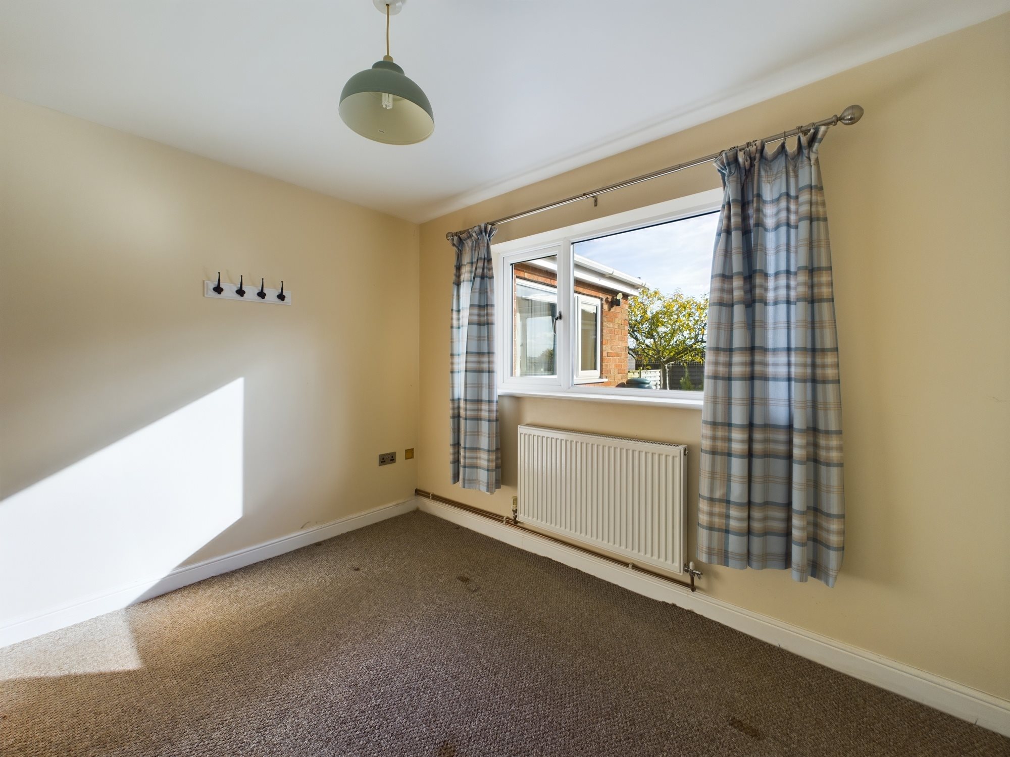 2 bed bungalow for sale in Fenton, Stoke on Trent  - Property Image 9