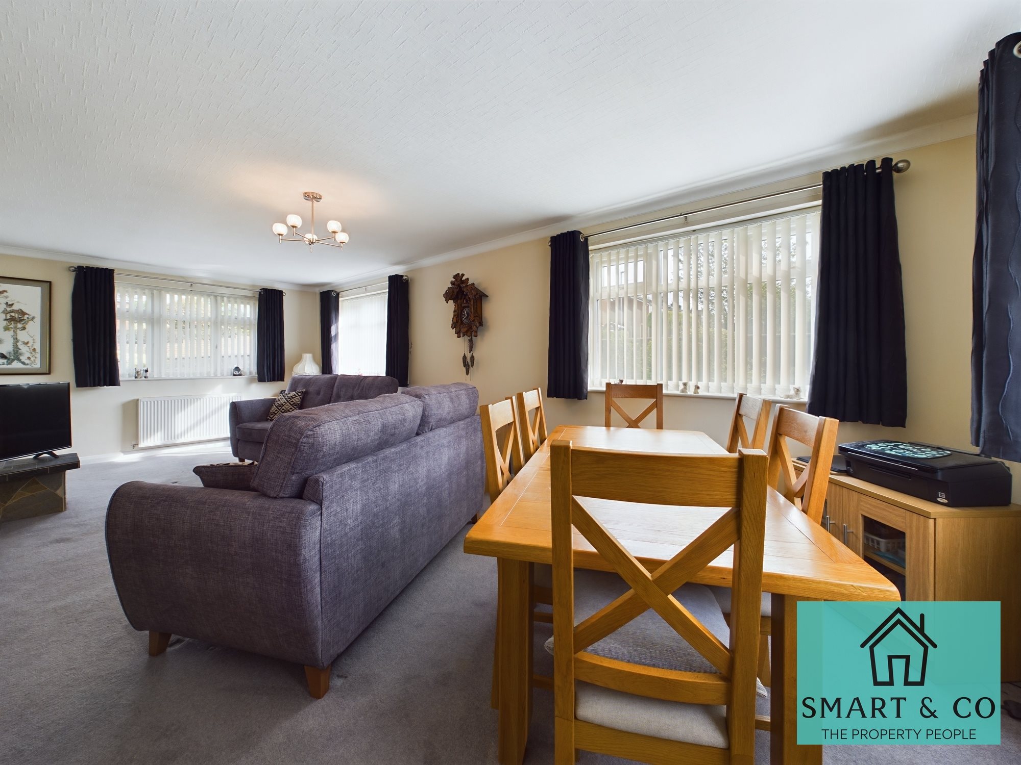 2 bed bungalow for sale in Sandra Close, Burslem  - Property Image 5