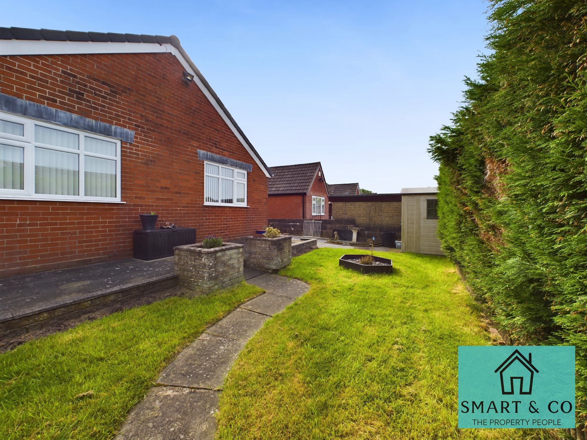 2 bed bungalow for sale in Sandra Close, Burslem  - Property Image 13