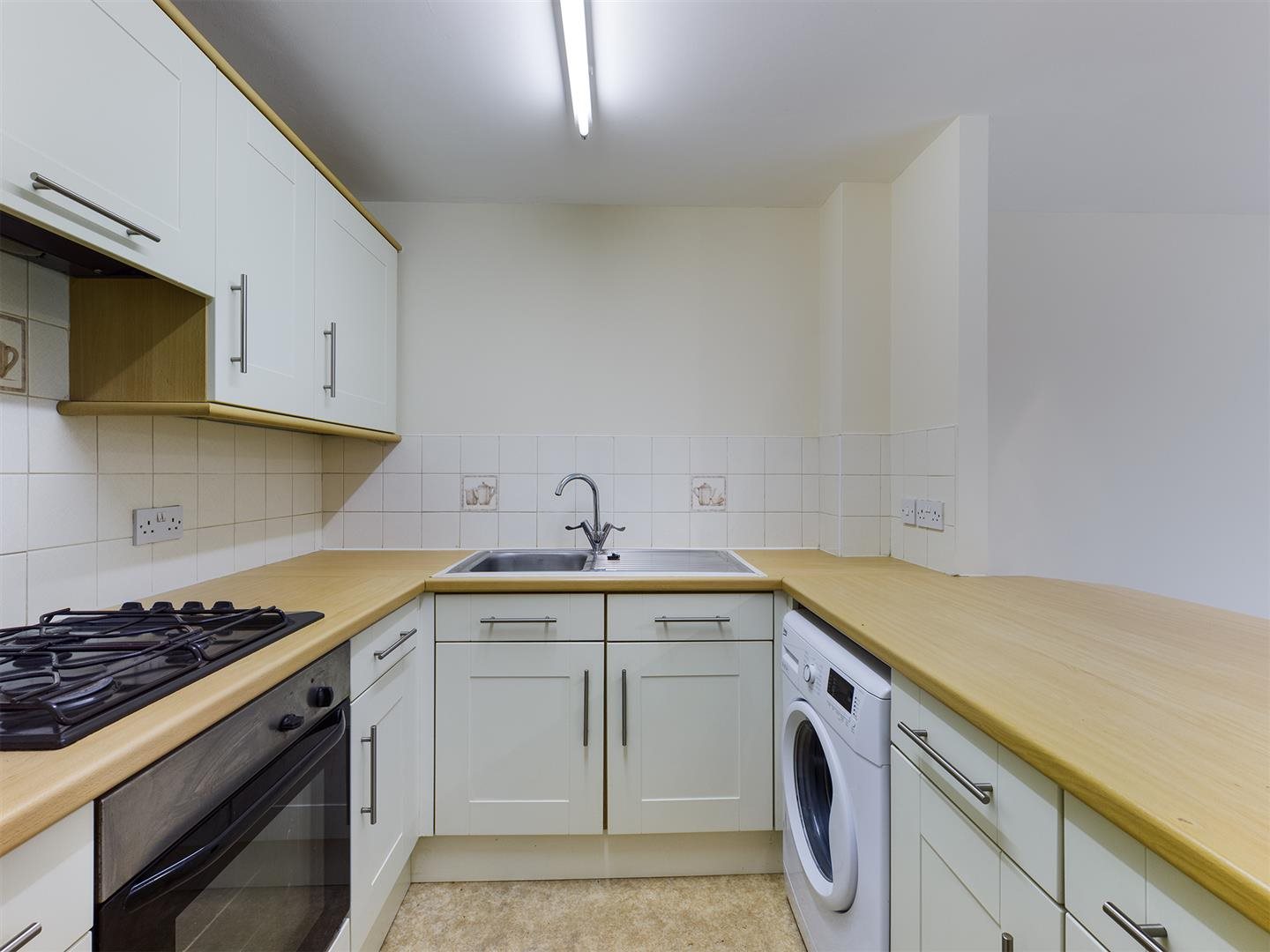 2 bed apartment for sale in Tolkien  Way, Stoke-on-Trent  - Property Image 8