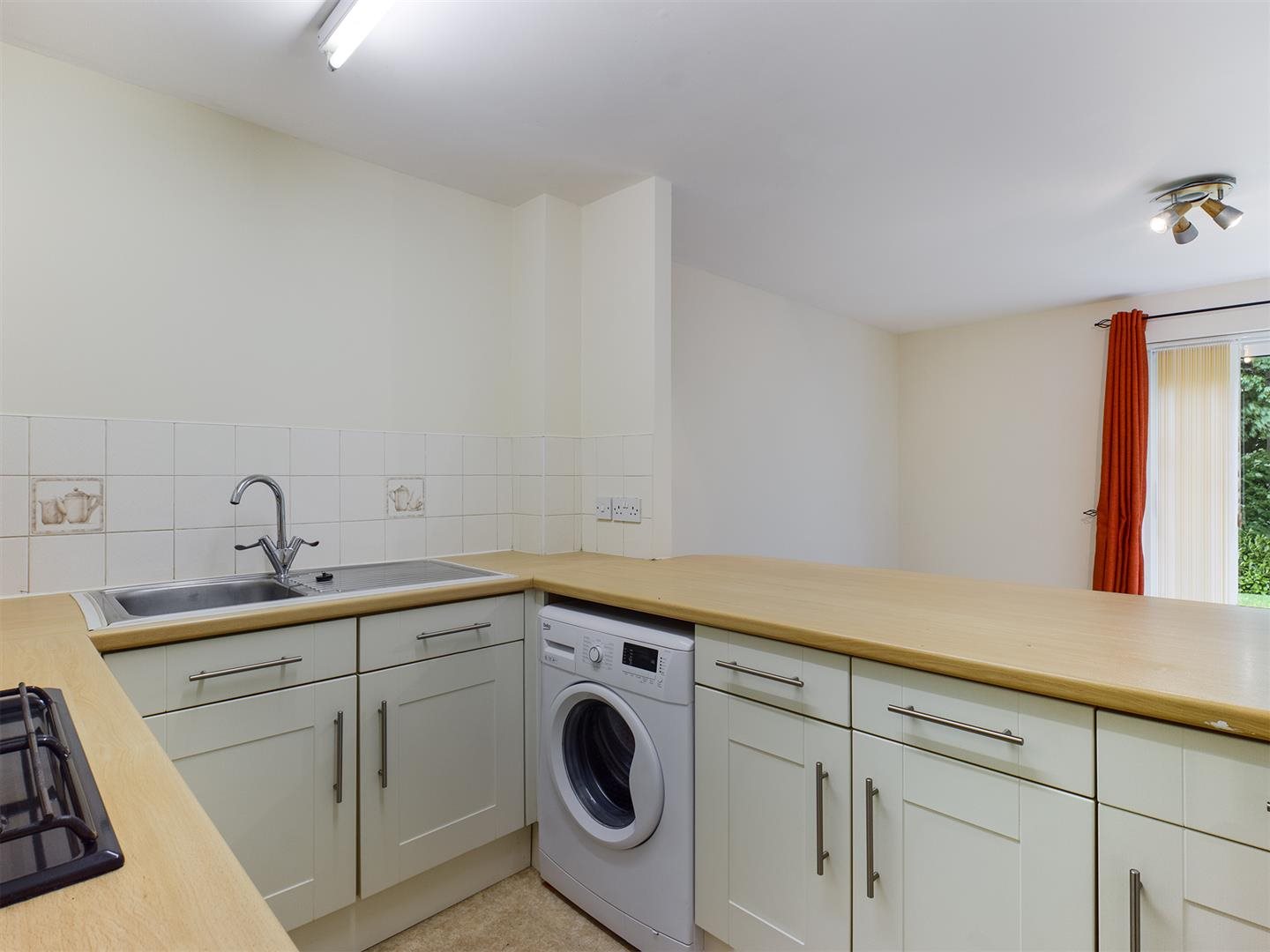 2 bed apartment for sale in Tolkien  Way, Stoke-on-Trent  - Property Image 5