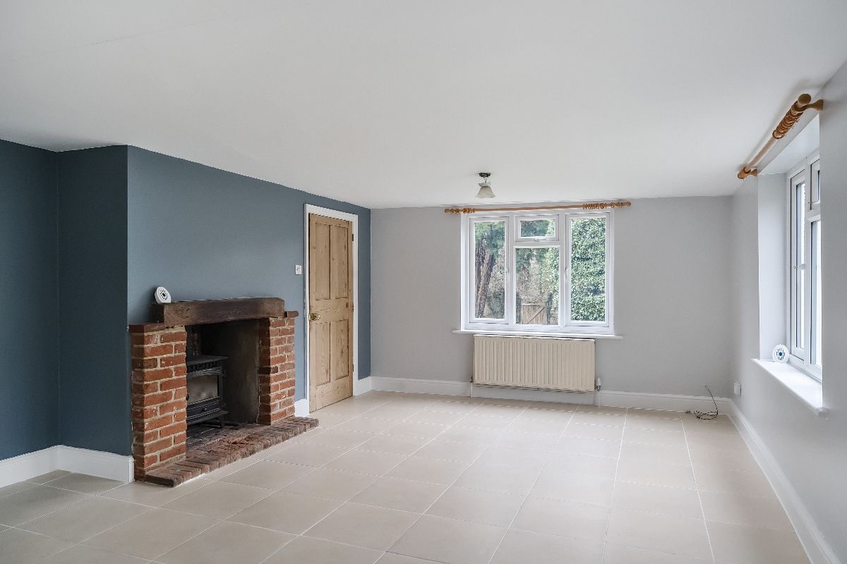 4 bed detached house to rent in West Grimstead, Wiltshire 4