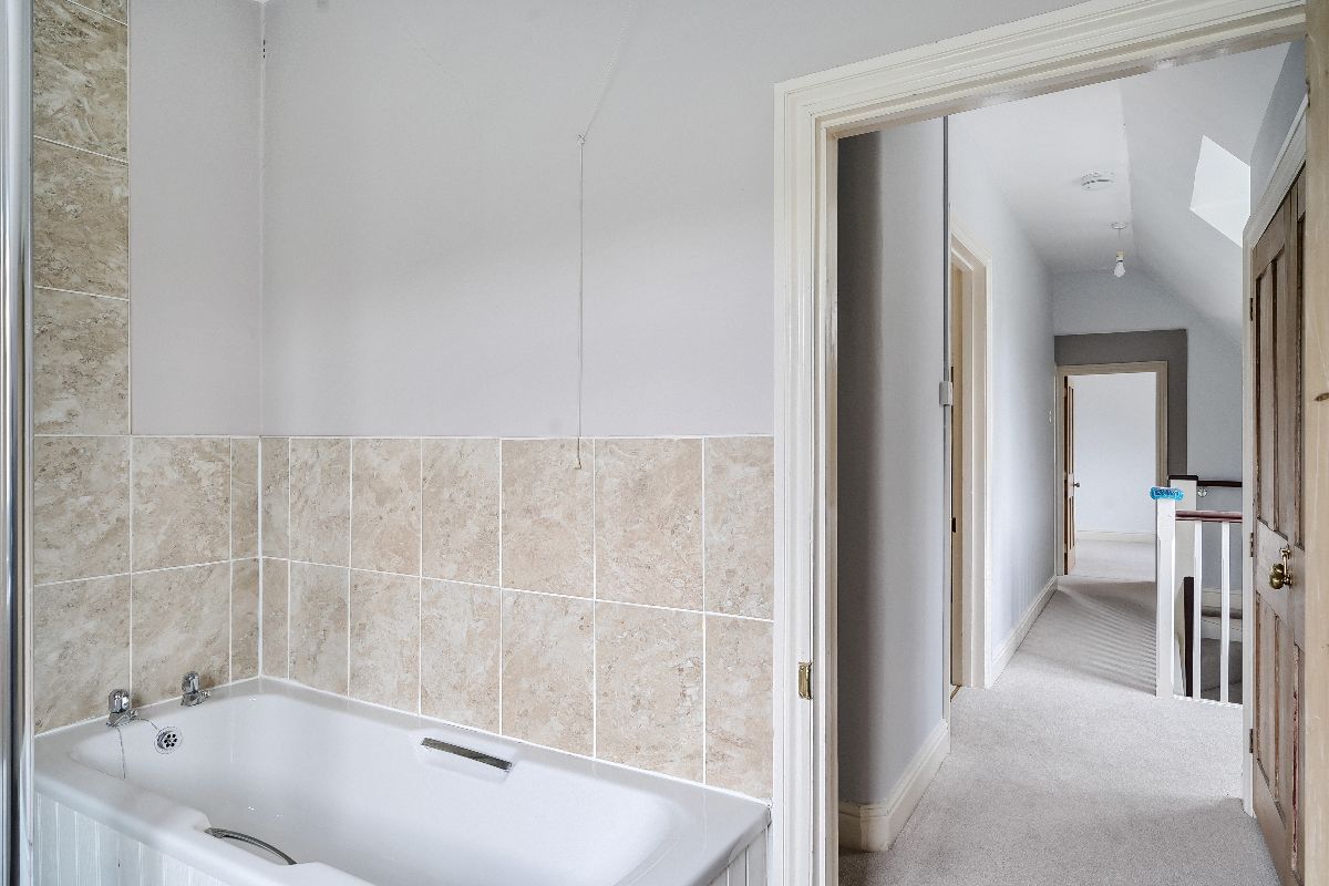 4 bed detached house to rent in West Grimstead, Wiltshire 16