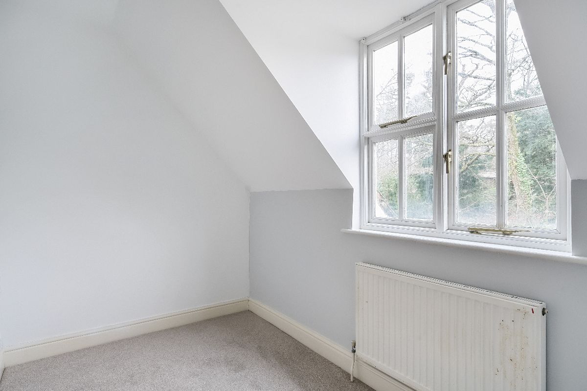 4 bed detached house to rent in West Grimstead, Wiltshire 12