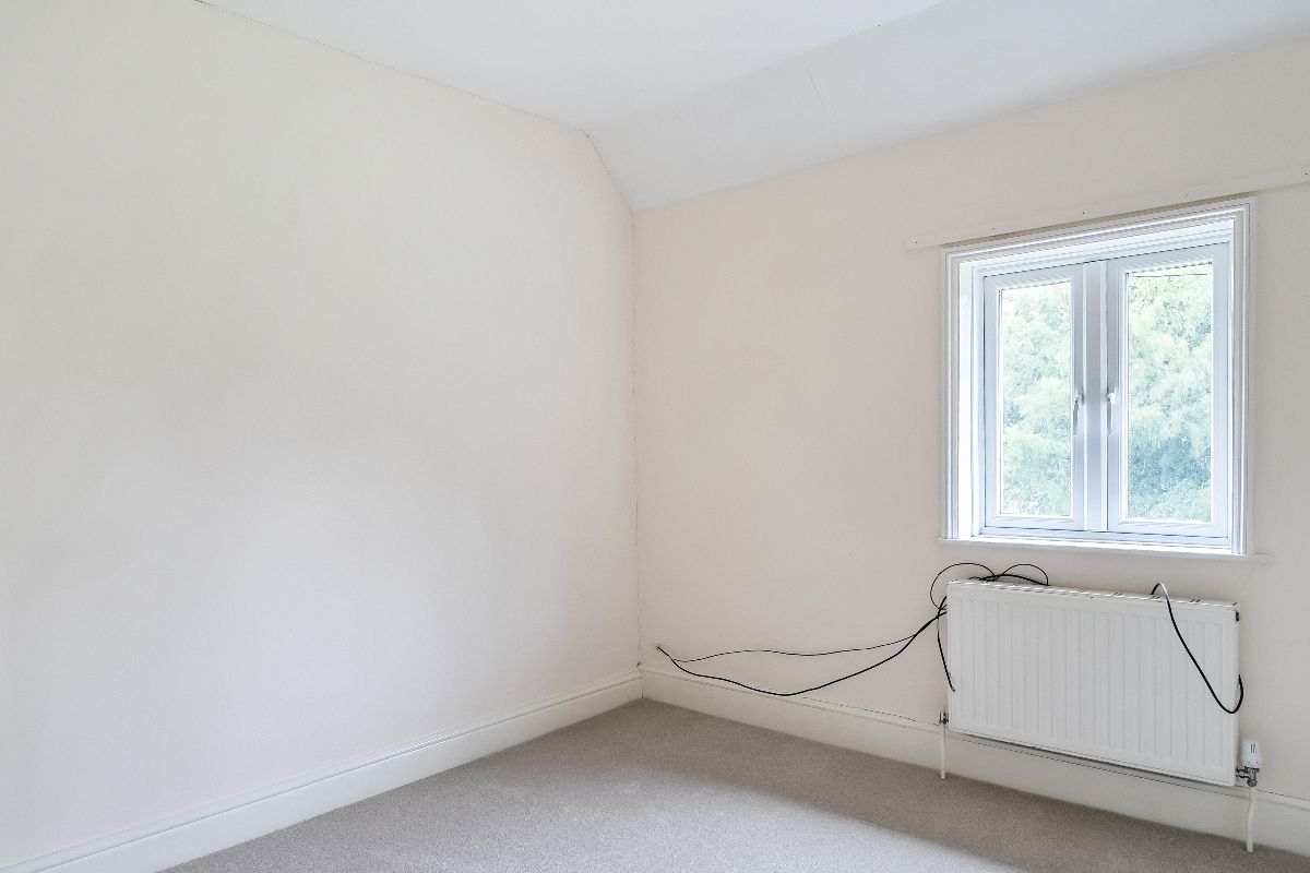 4 bed detached house to rent in West Grimstead, Wiltshire 13