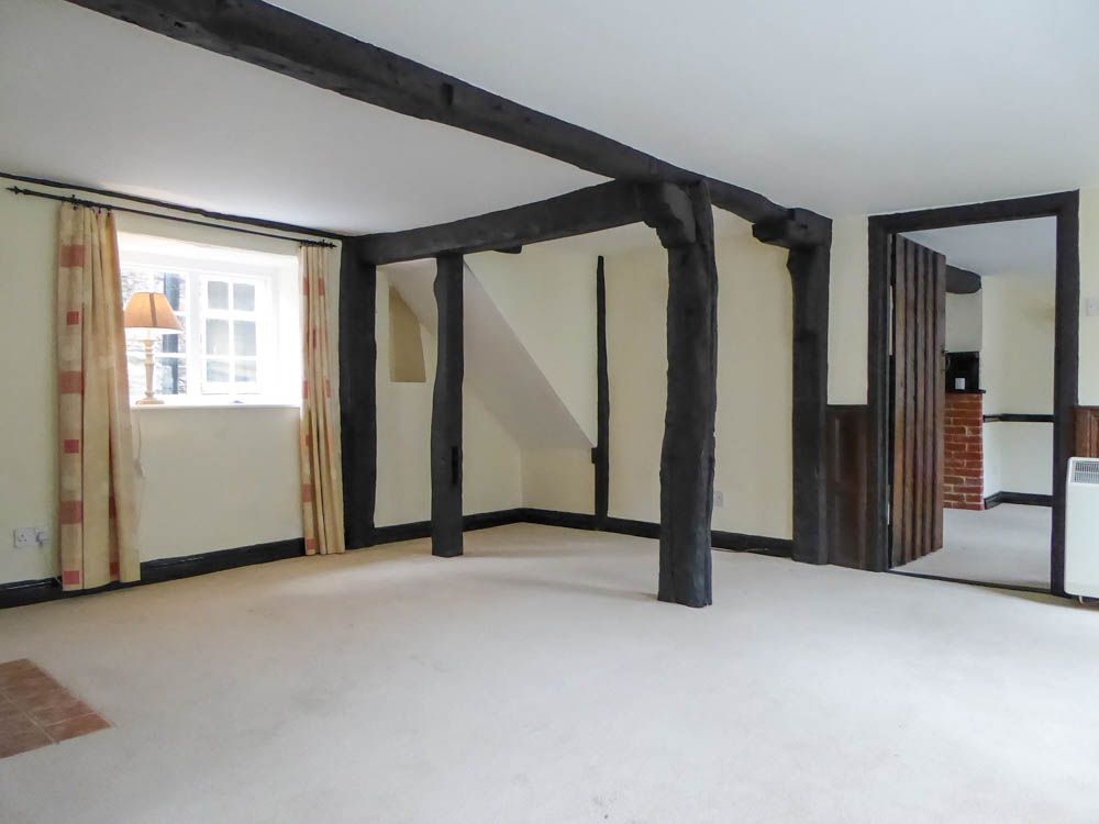 4 bed detached house to rent in Heytesbury, Warminster 1