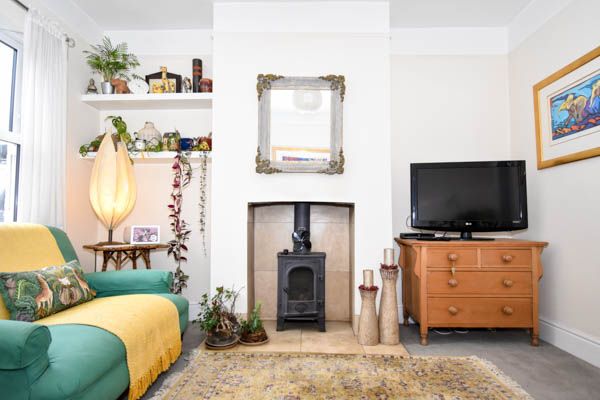 2 bed terraced house to rent in West Street, Salisbury  - Property Image 3