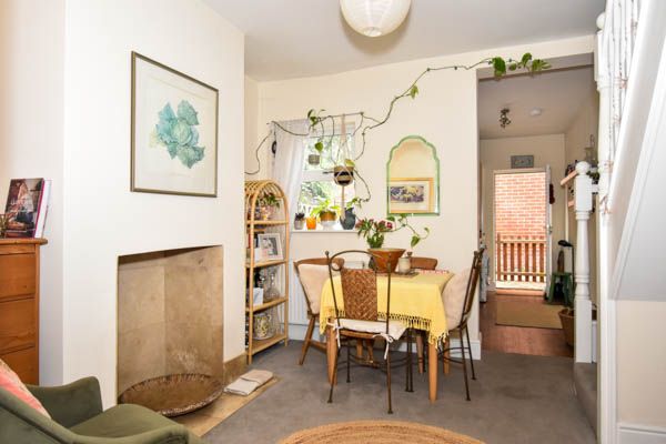 2 bed terraced house to rent in West Street, Salisbury  - Property Image 5