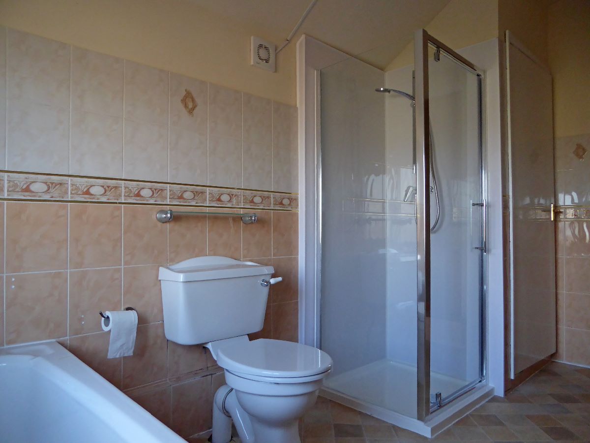 2 bed terraced house to rent in Devizes Road, Salisbury 7