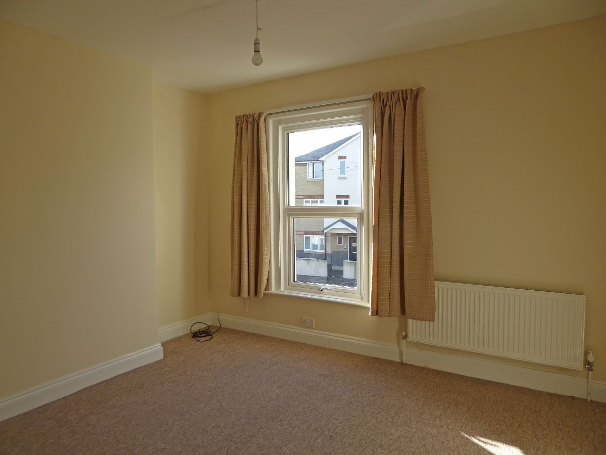 2 bed terraced house to rent in Devizes Road, Salisbury 9