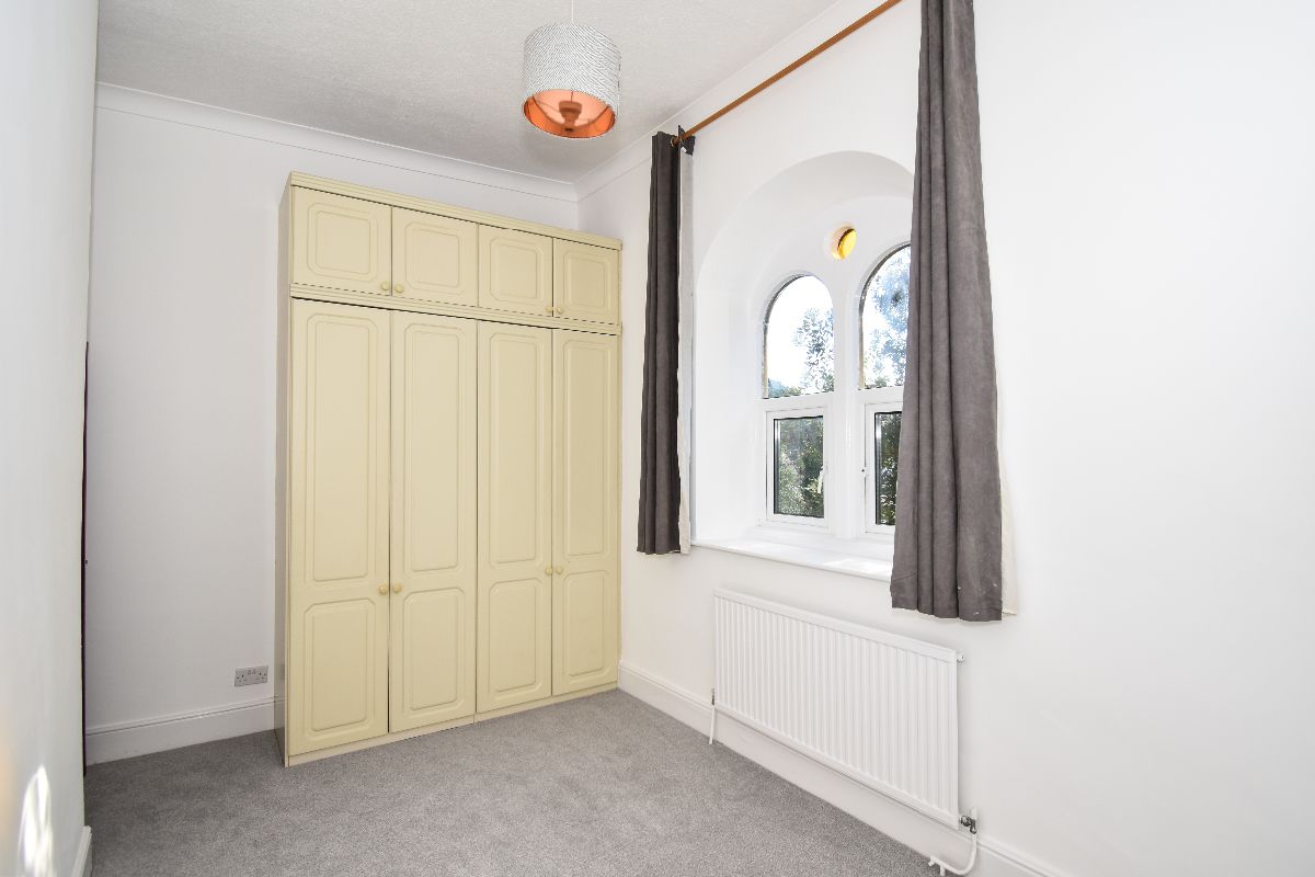 2 bed flat to rent in Crow Lane, Wilton  - Property Image 5