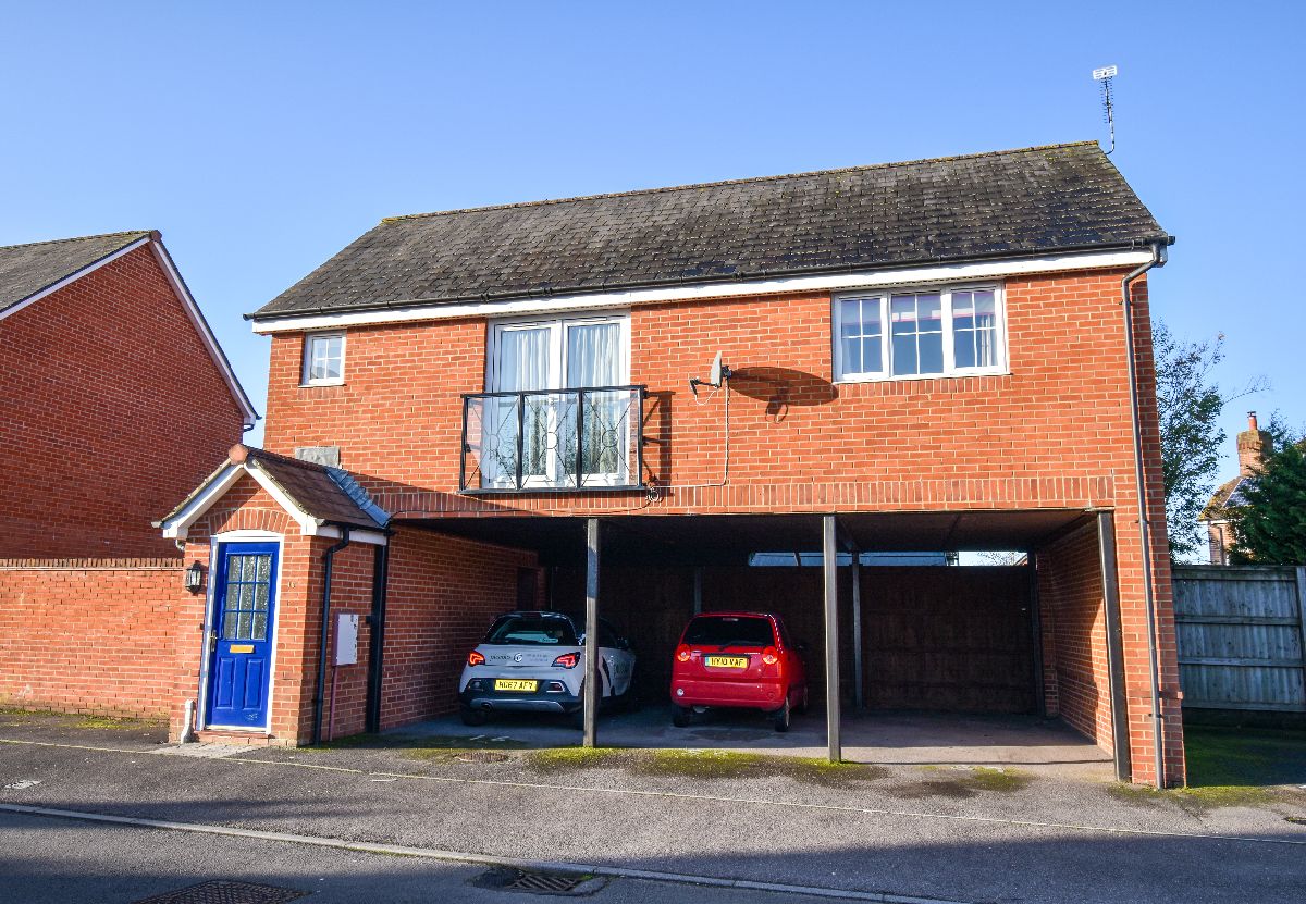 2 bed flat to rent in Pointers Way, Amesbury  - Property Image 1