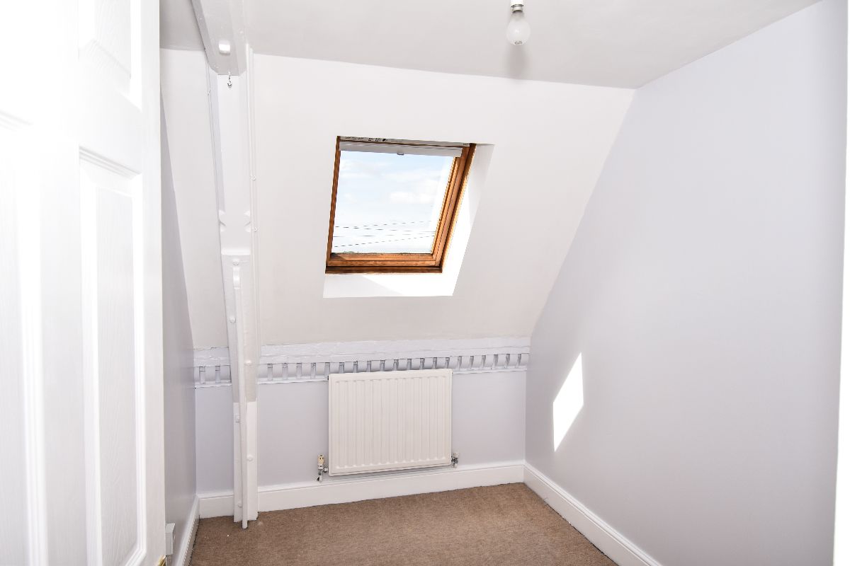 2 bed character property to rent in Wyndham Park, Salisbury 9