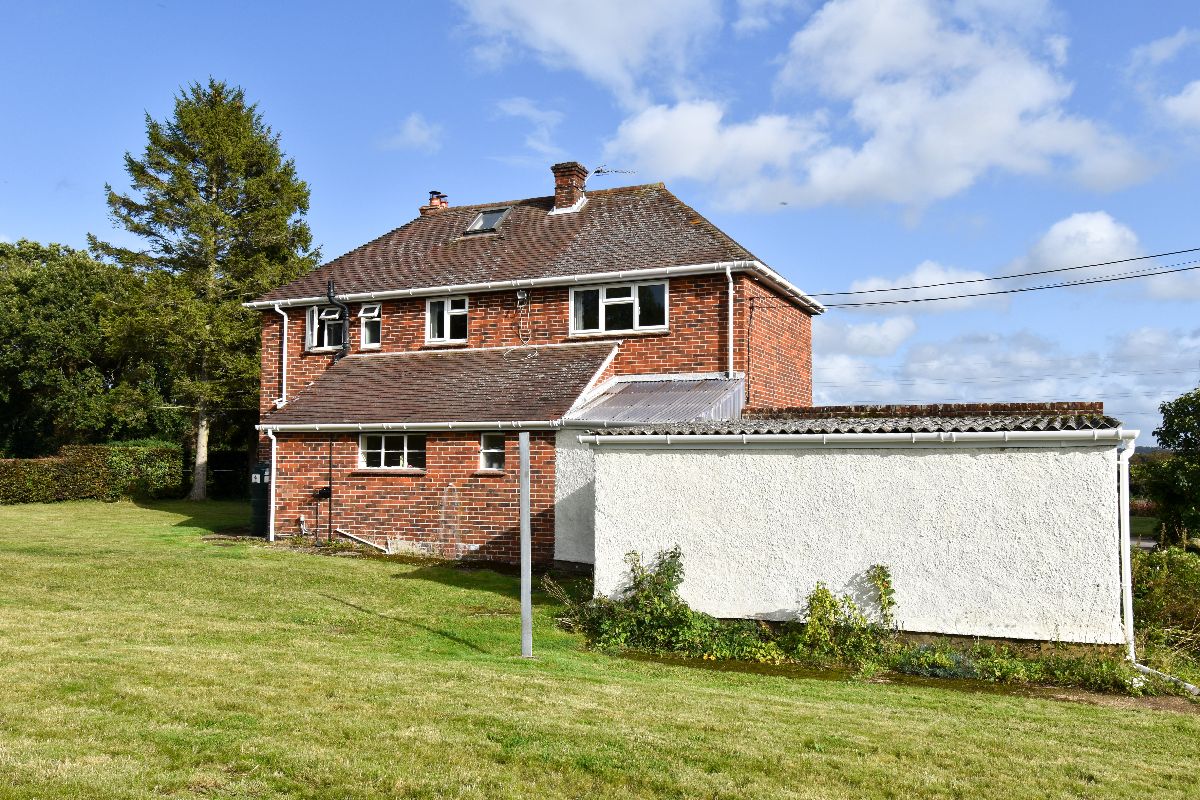 3 bed detached house to rent in Rockbourne, Fordingbridge 12