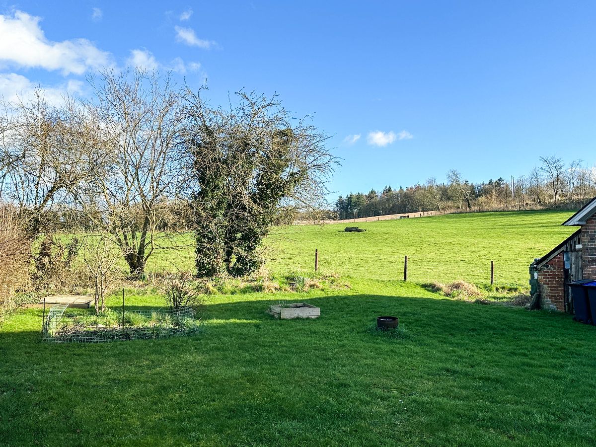 3 bed cottage to rent in Mooray Cottages, Salisbury 12