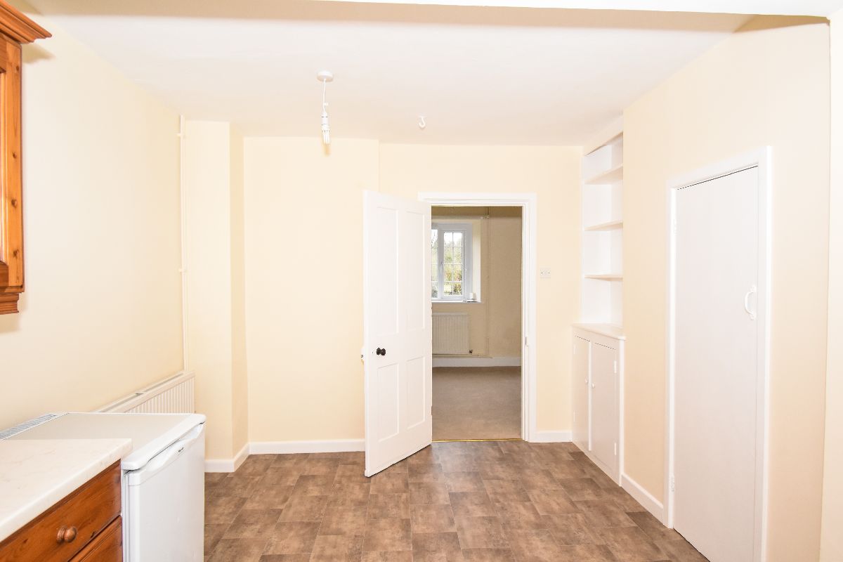 3 bed cottage to rent in Mooray Cottages, Salisbury 4