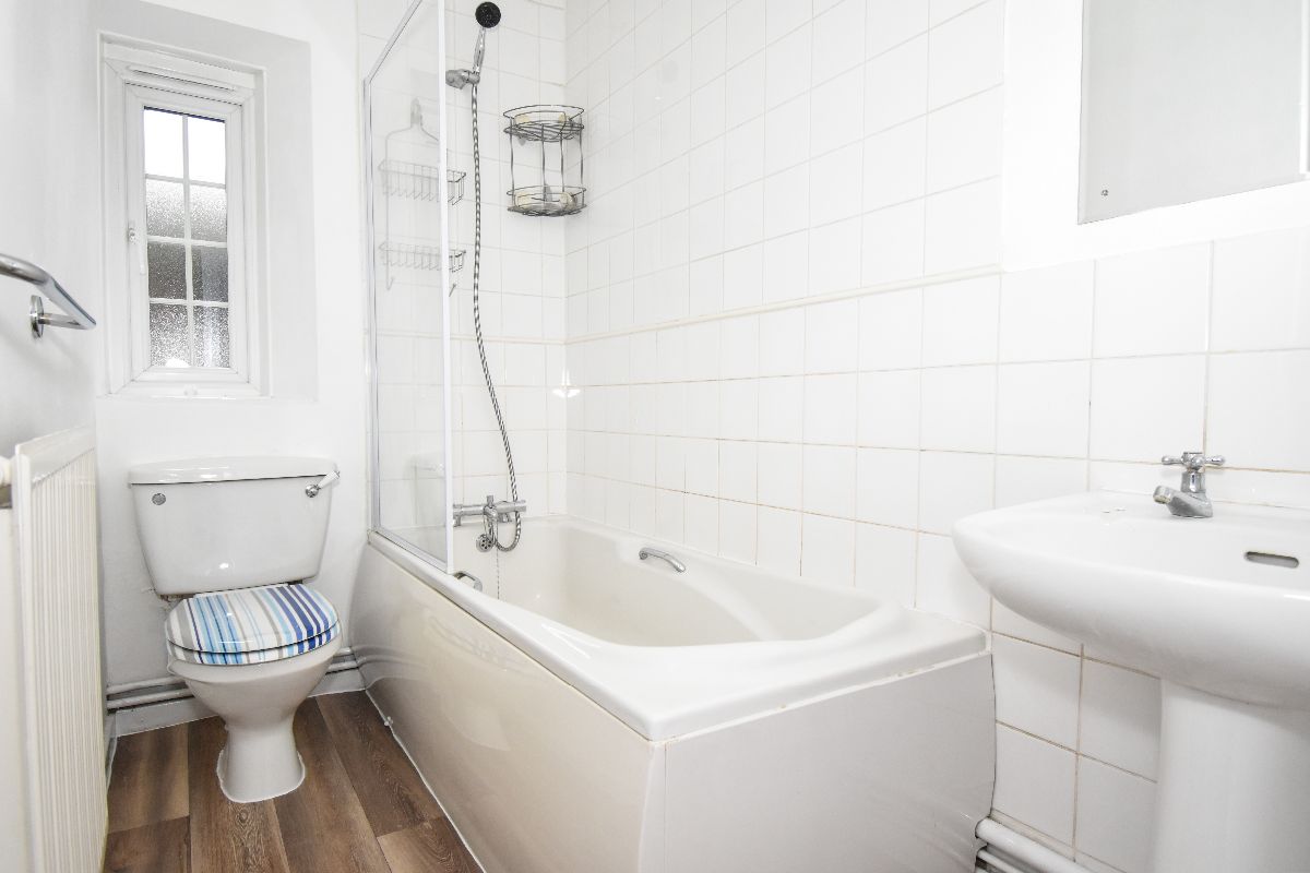 3 bed cottage to rent in Mooray Cottages, Salisbury 4