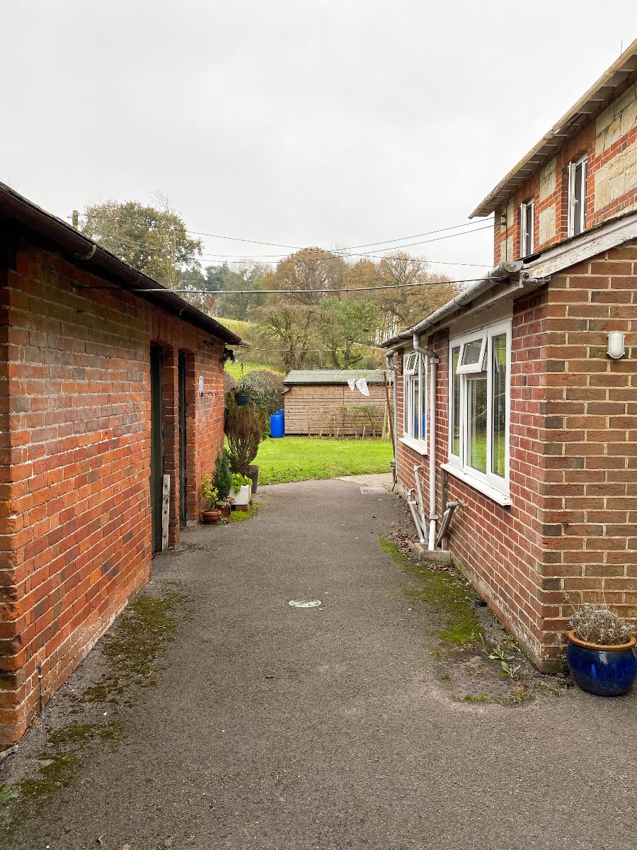 3 bed cottage to rent in Mooray Cottages, Salisbury 9