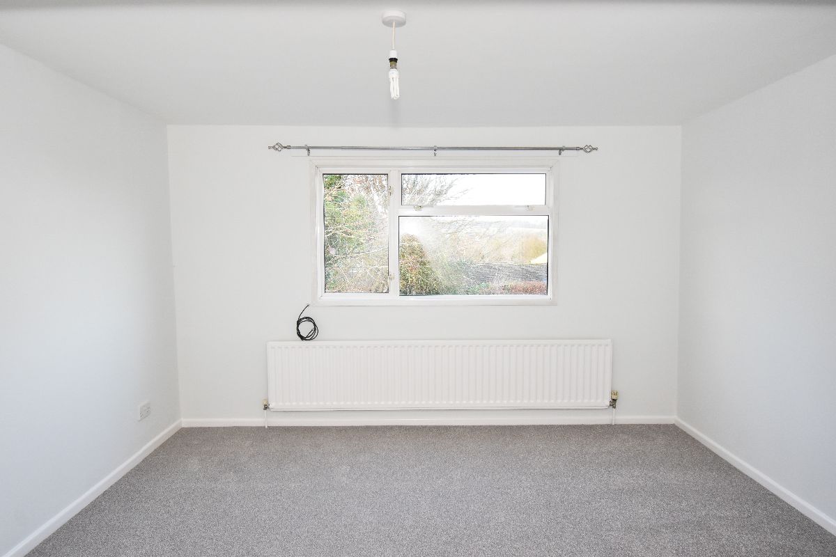 4 bed detached house to rent in St Andrews Close, Wilton 7