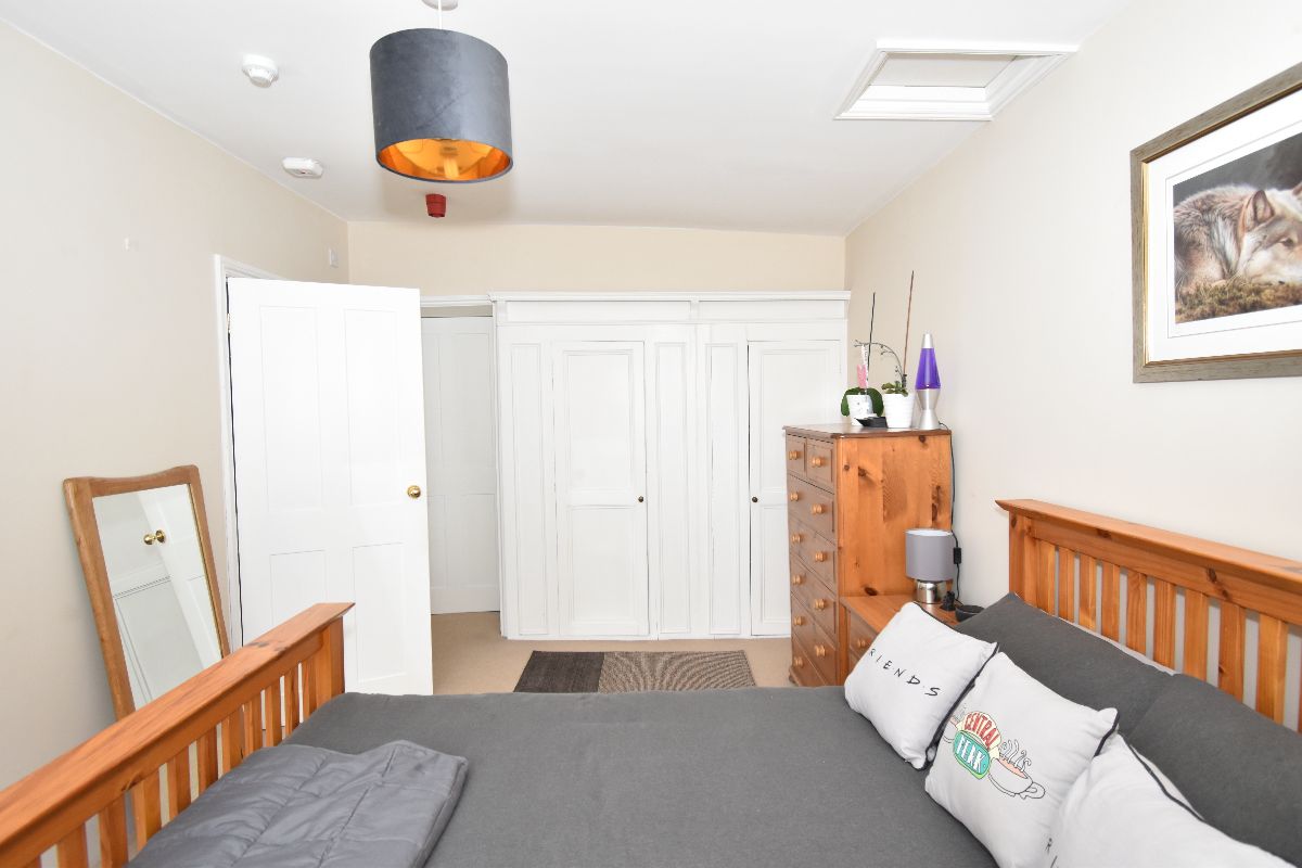 1 bed flat to rent in South Street, Wilton 4