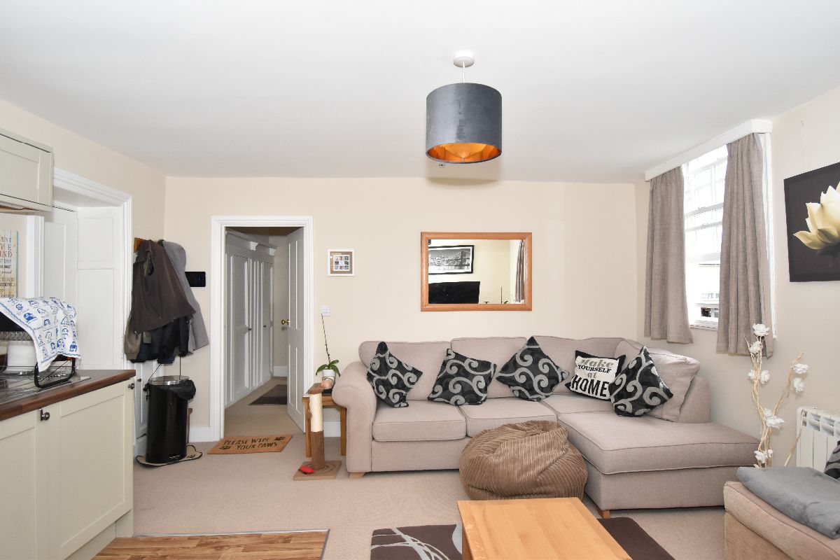 1 bed flat to rent in South Street, Wilton 1