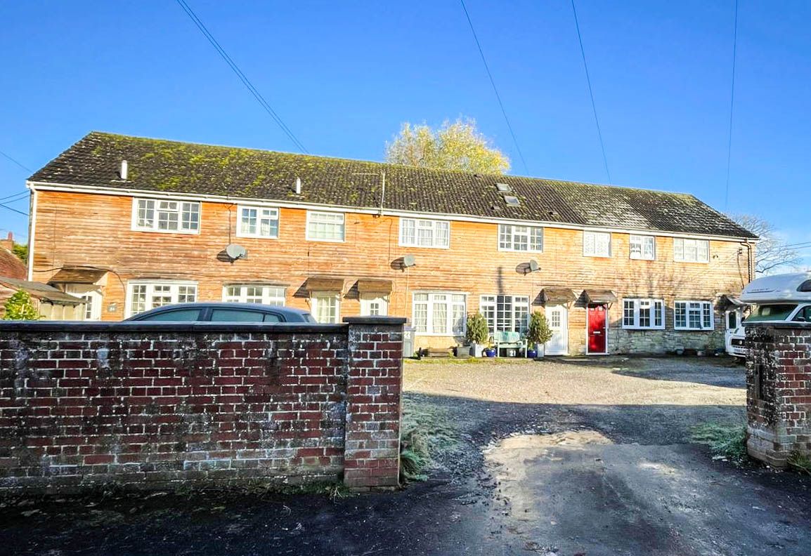 2 bed terraced house to rent in High Street, Warminster  - Property Image 10