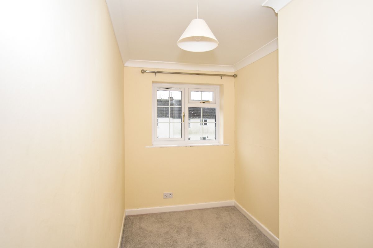 2 bed terraced house to rent in High Street, Warminster  - Property Image 9