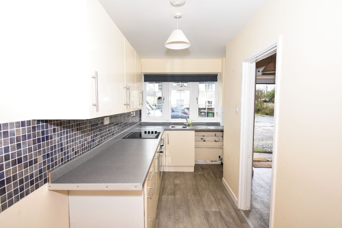 2 bed terraced house to rent in High Street, Warminster  - Property Image 2